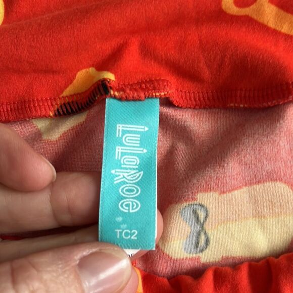 LuLaRoe Disney Incredibles Leggings Orange Size TC2 Fits 20-26 - Picture 4 of 8